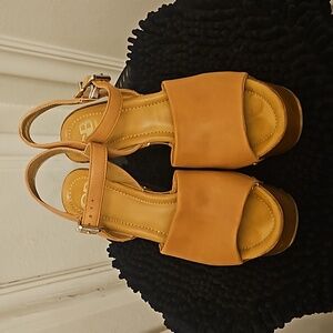 Women Gianni Bini Scandals